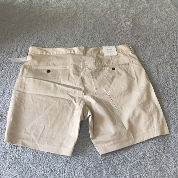 H&M Regular Fit Chino min- length Shorts size 40 - Picture 3 of 4